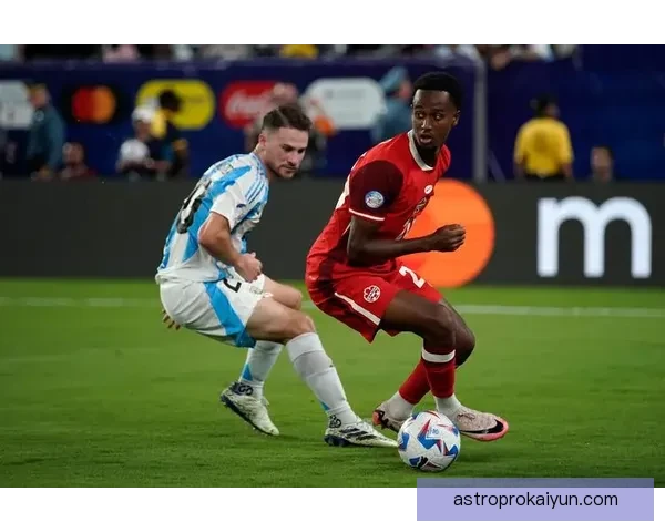 斯卡洛尼阵型调整助力阿根廷队重回巅峰，战术革新表现亮眼