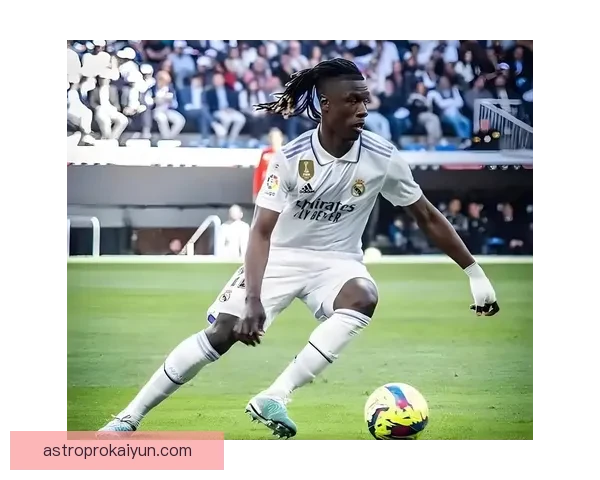 卡马文加在本赛季联赛中表现稳健，持续提升个人竞争力。