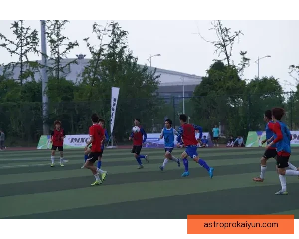 足坛新势力持续提升，年轻球员表现备受关注